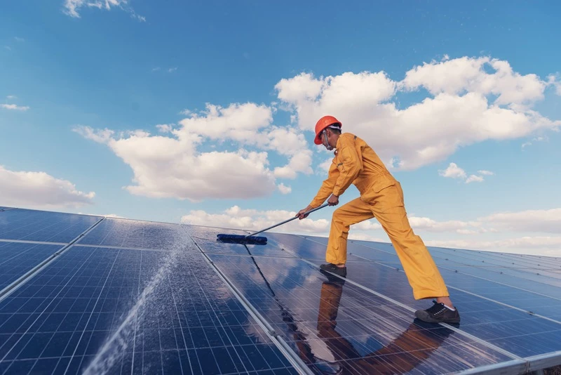 clean solar panel