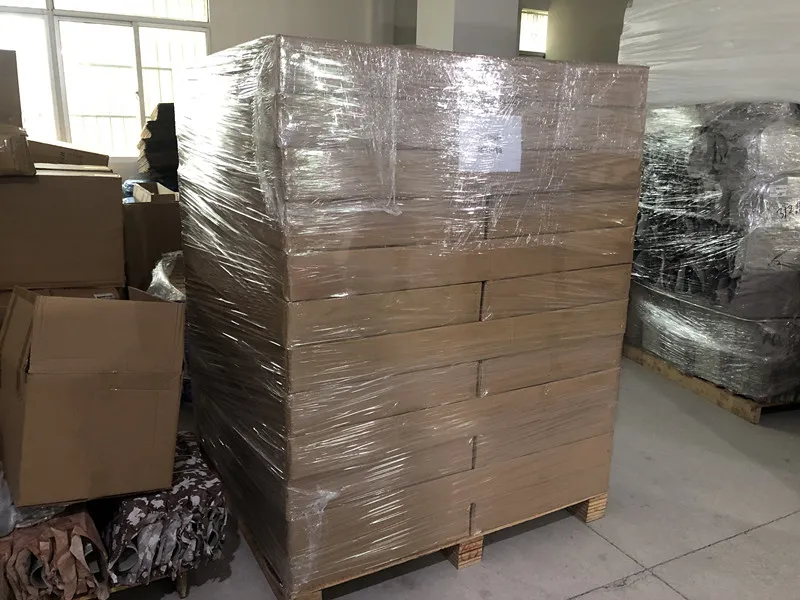 International-Standard Protective Packaging of solar street light-Yahua lighting.webp